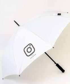 מטריה לבנה עם לוגו | מטריות ממותגות | הדפסה על מטריות | מטריות לפרסום